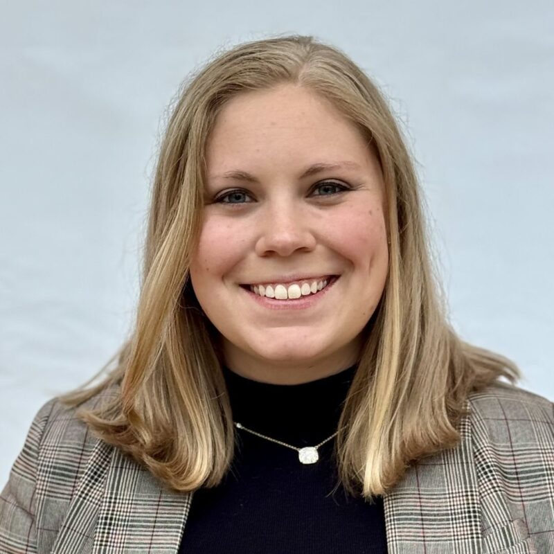 Erika Schutte headshot
